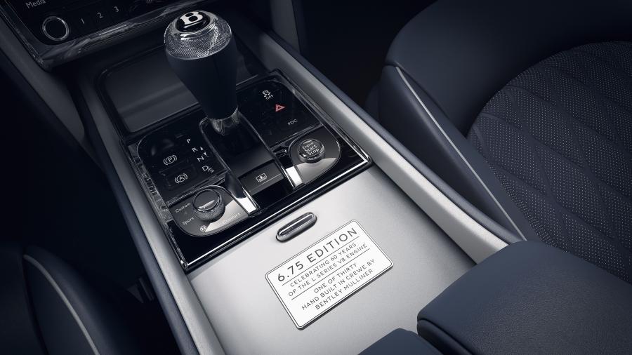 Детали интерьера Bentley Mulsanne 6.75 Edition by Mulliner 2020 года  (WW) (фото 11 из 13)